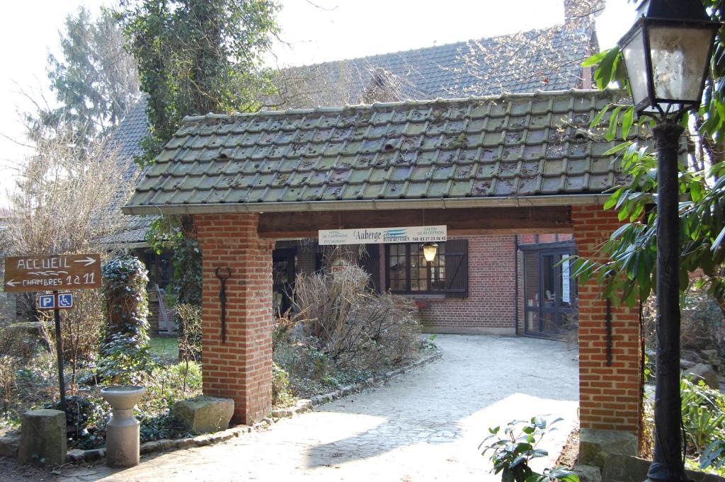 Auberge Du Bord Des Eaux - Demi-Pension Assuree Sur Reservation Saint-Amand-les-Eaux Exterior photo